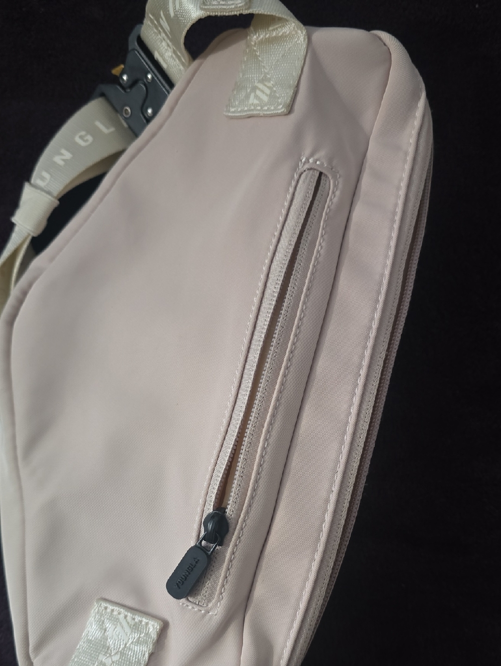 Youngla 750 Mach 1 Cross Body Bag - Picture 5 of 6